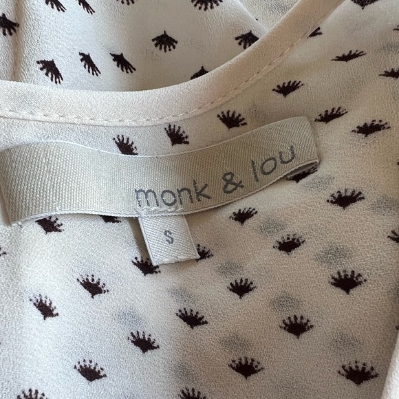 Monk & Lou Small Off White High Low Blouse Office Professional Cuffed Sleeves - Picture 7 of 9